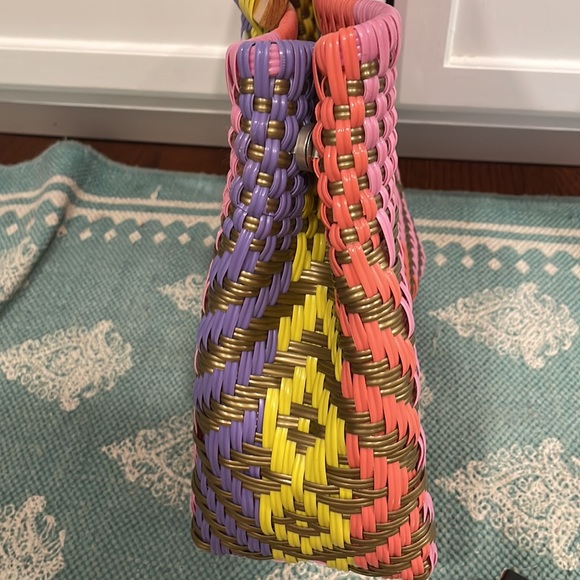 Multi colored woven wood handle purse - Picture 9 of 11